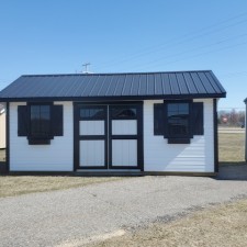 10X20 Carriage House pic